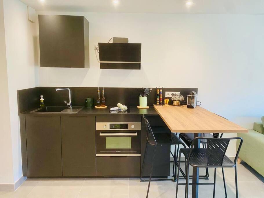 "Royal" Magnifique Appartement Avec Vue Sur Le Cadre Royal 塞特港 外观 照片