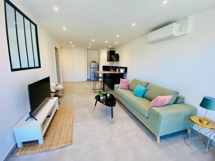 "Royal" Magnifique Appartement Avec Vue Sur Le Cadre Royal 塞特港 外观 照片
